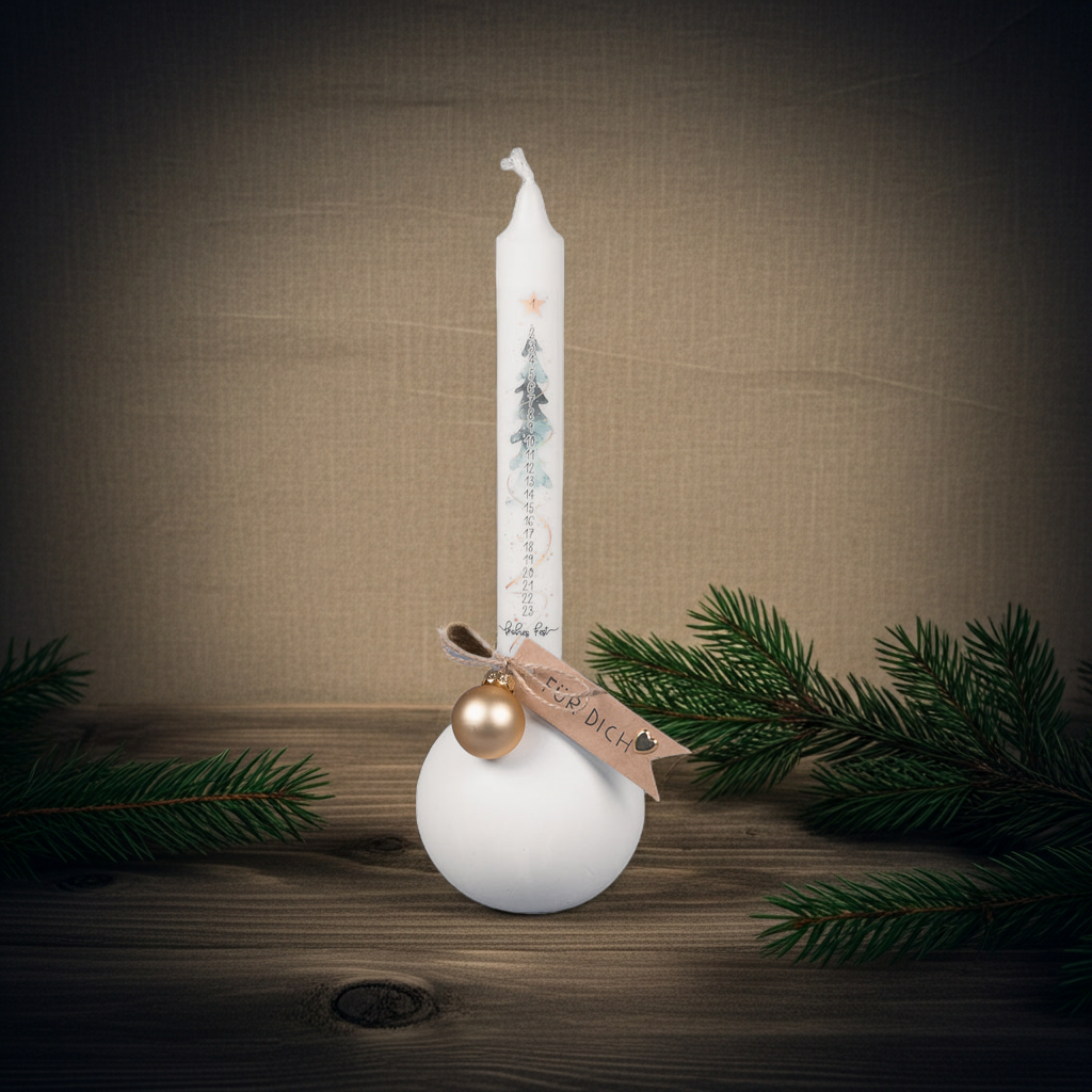 Christbaumkugel mit Kerze